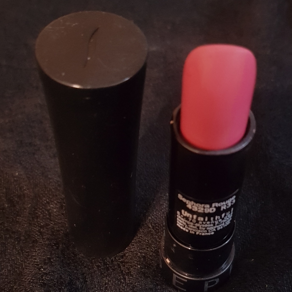 Sephora lipstick unfaithful rouge cream nude pink